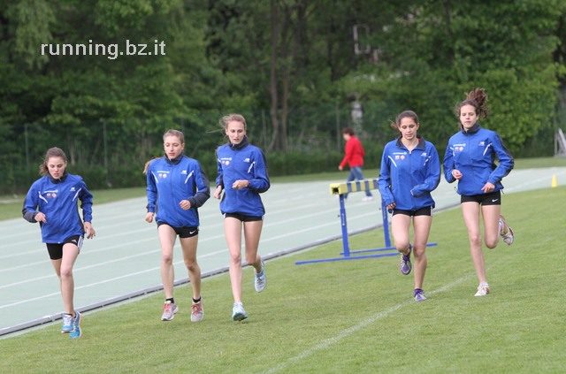 Anna Stefani schafft über 3000m das Limit für die Juniorinnen-WM in Eugene