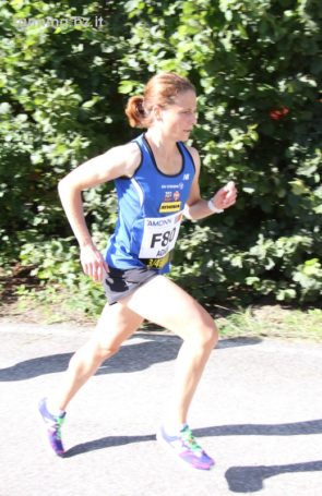Einige großartige Agnes Tschurtschenthaler läuft in Udine neuen Landes- und Vereinsrekord im Halb-Marathon