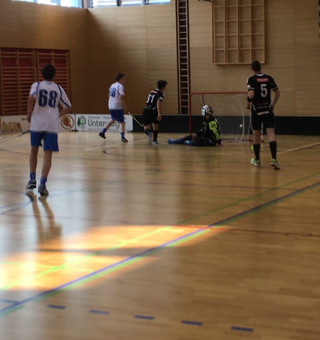 Erfolgreicher Beginn der Floorballmeisterschaft 2016/17 auf dem Kleinfeld