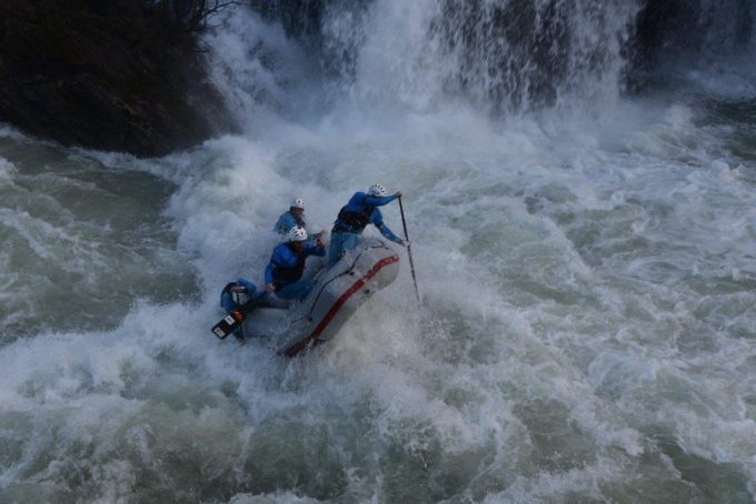 Erster internationaler Test der Rafting Teams aus Sterzing auf dem Fluß Korana im kroatischen Slunj