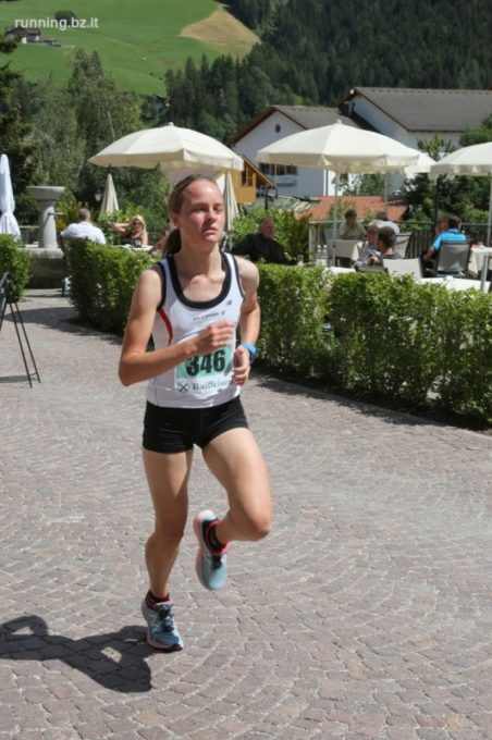 LäuferInnen des ASV Sterzing Volksbank auch bei der Italienmeisterschaft im Crosslauf in Venaria Reale (Turin) am Start