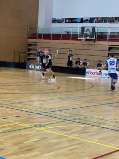 Michal Matusewicz versenkt im Alleingang den Floorball Club Milano Molotov