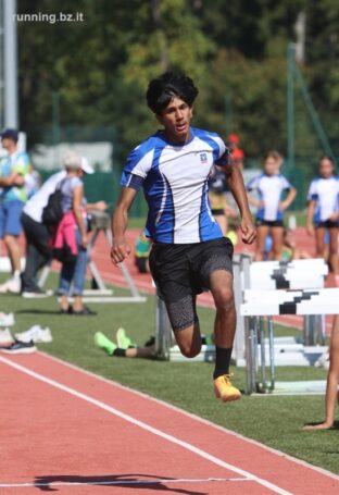 Regionalmeisterschaften der Schüler*innen A und B in Bozen und Kaltern: 12 Podestplätze, davon 3 Titel und mehrere Vereinsbestleistungen