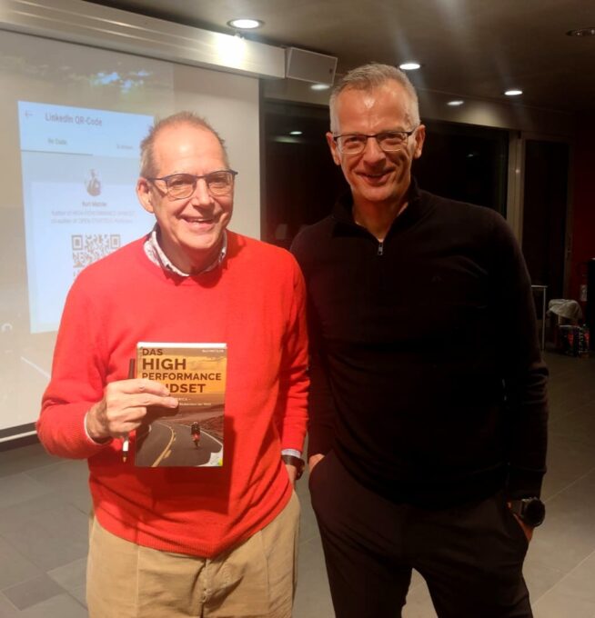 Kurt Matzler, Professor für strategisches Management an der Universität Innsbruck und ehemaliges Mitglied des ASV Sterzing Volksbank, referiert über seine Erfahrungen beim „Race Across America“