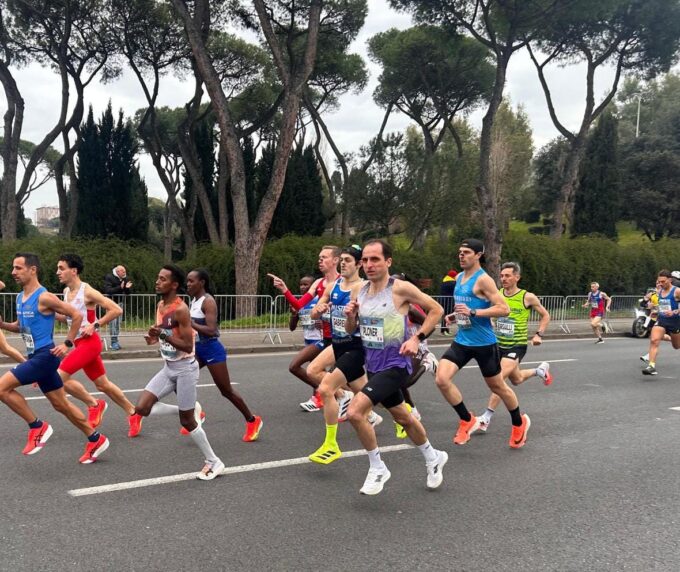 Markus Ploner siegt in seiner Altersklasse (SM45) beim 51. „Eurospin Roma – Ostia Half Marathon“ und belegt insgesamt den 24. Platz