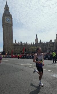 Großartiger Auftritt vom Markus Ploner beim heutigen Internationalen London Marathon: zweiter Platz in seiner Altersklasse